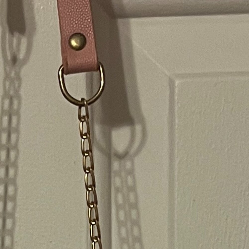 Adorable pink round basketball purse - Picture 9 of 10